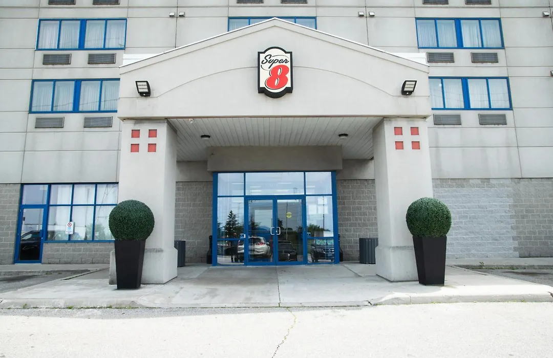 Super 8 By Wyndham Mississauga-1